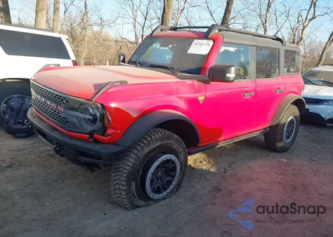 2024 Ford Bronco Badlands z USA, uszkodzony, nr VIN 1FMEE9BPXRLA25338